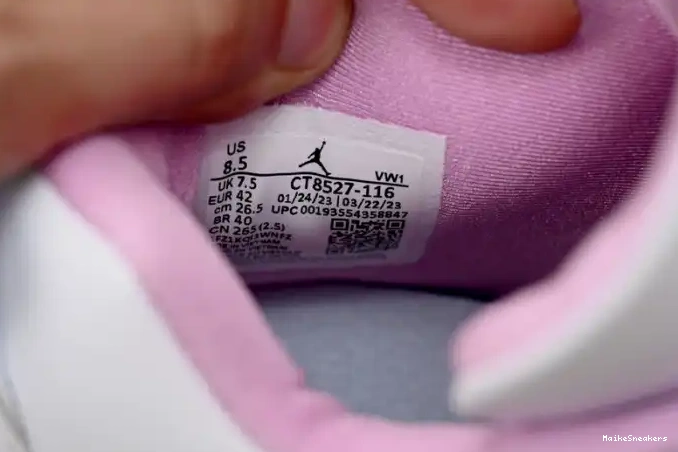 MaikeSneakers White Pink Retro Jordan CT8527-116 4 0619